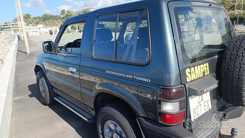 Usata Mitsubishi Pajero 84 CV (61 kW) 1992 Verde SUV