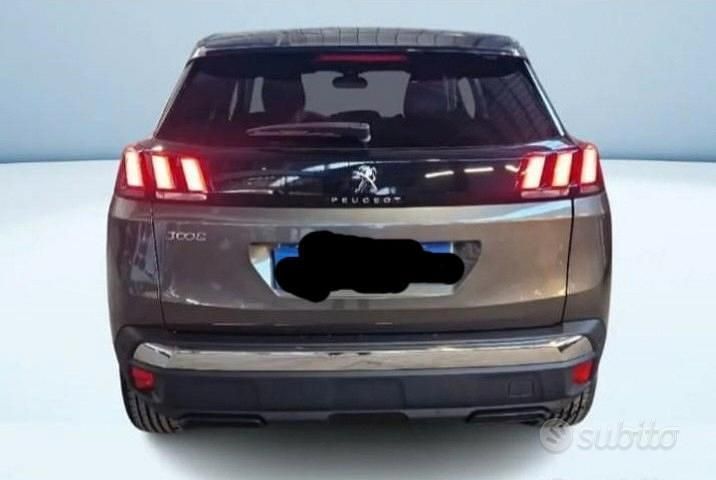 Usata Peugeot 3008 Allure 165 CV (121 kW) 2018 Verde SUV