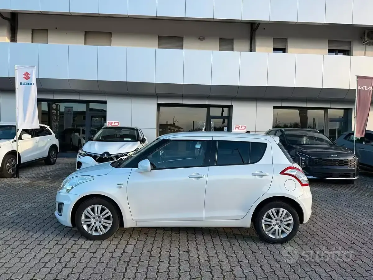 Usata Suzuki Swift Cool 75 CV (55 kW) 2016 Bianco Utilitaria