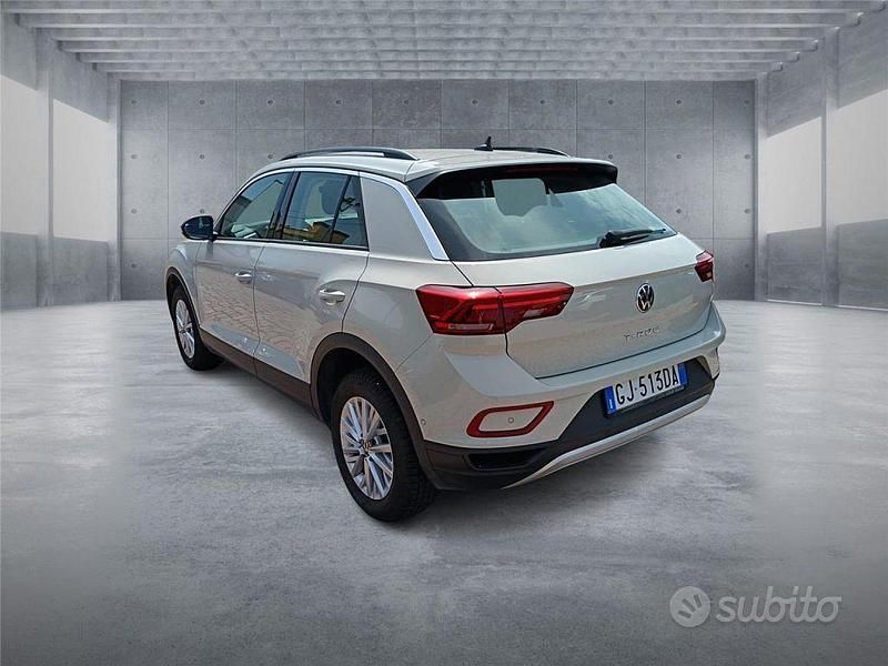 Usata VW T-Roc Life 150 CV (110 kW) 2022 Ascot grey SUV