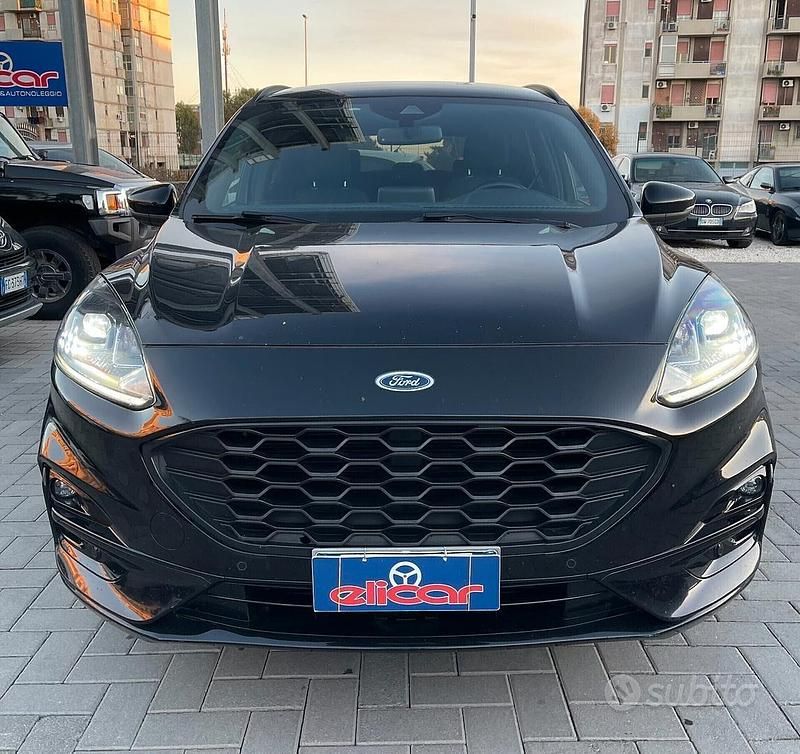 Usata Ford Kuga ST-Line 120 CV (88 kW) 2022 Nero SUV
