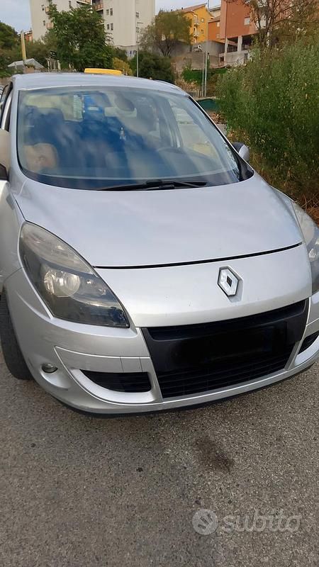 Usata Renault Scénic III 2012 Grigio Monovolume