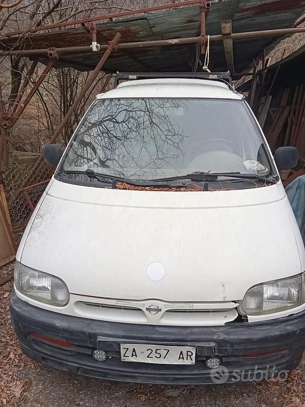 Usata Nissan Vanette 75 CV (55 kW) 1997 Bianco Monovolume