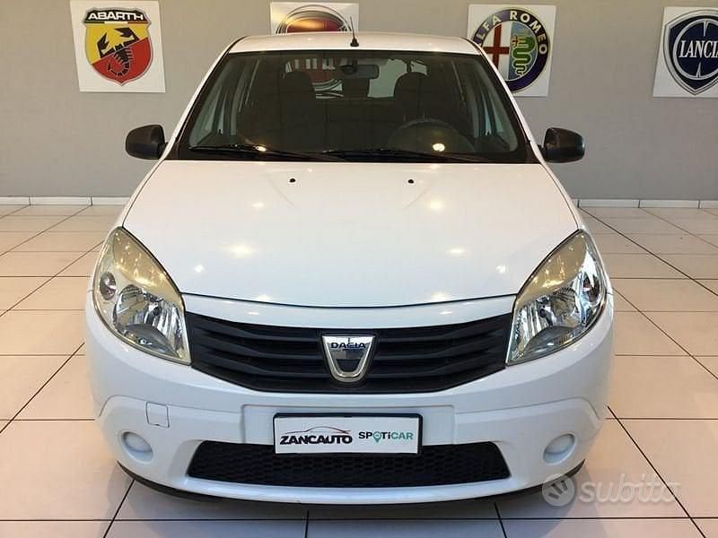 Usata Dacia Sandero Lauréate 75 CV (55 kW) 2012 Other Berlina