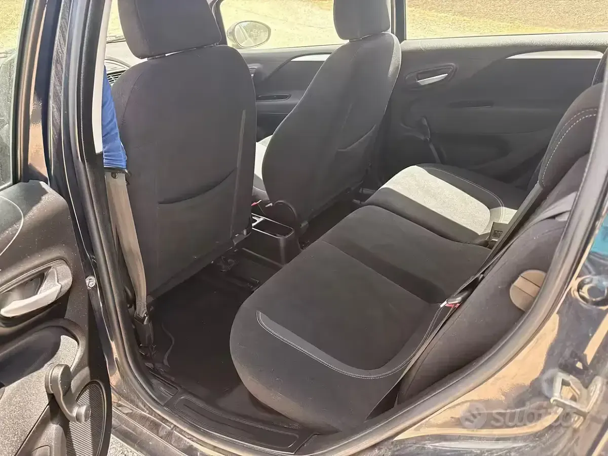Usata Fiat Grande Punto 75 CV (55 kW) 2013 Bluazzurro Utilitaria