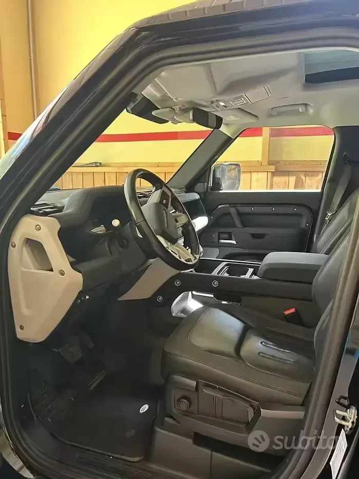 Usata Land Rover Defender 2021 Grigio SUV