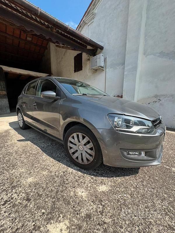 Usata VW Polo Comfortline 69 CV (50 kW) 2012 Grigio Utilitaria
