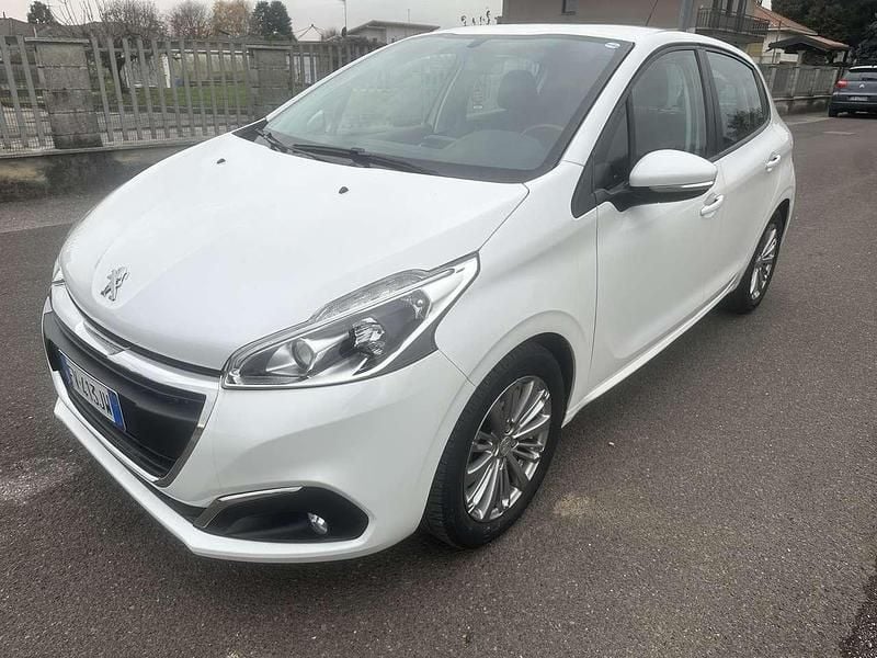 Bianco Usata 2019 Peugeot 208 Allure Due volumi | 6500 € (Super prezzo) - Immagine 1/4