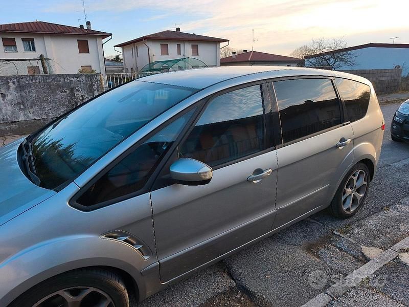 Usata Ford S-MAX S 140 CV (102 kW) 2008 Grigio Monovolume