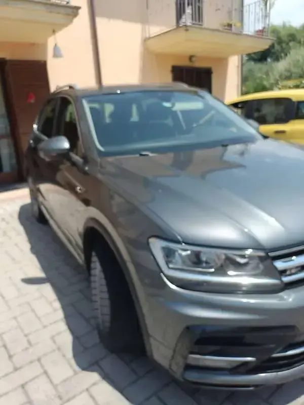 Usata VW Tiguan Business 150 CV (110 kW) 2019 Grigio SUV