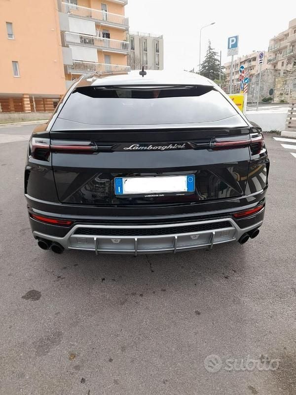 Usata Lamborghini Urus 650 CV (478 kW) 2020 SUV