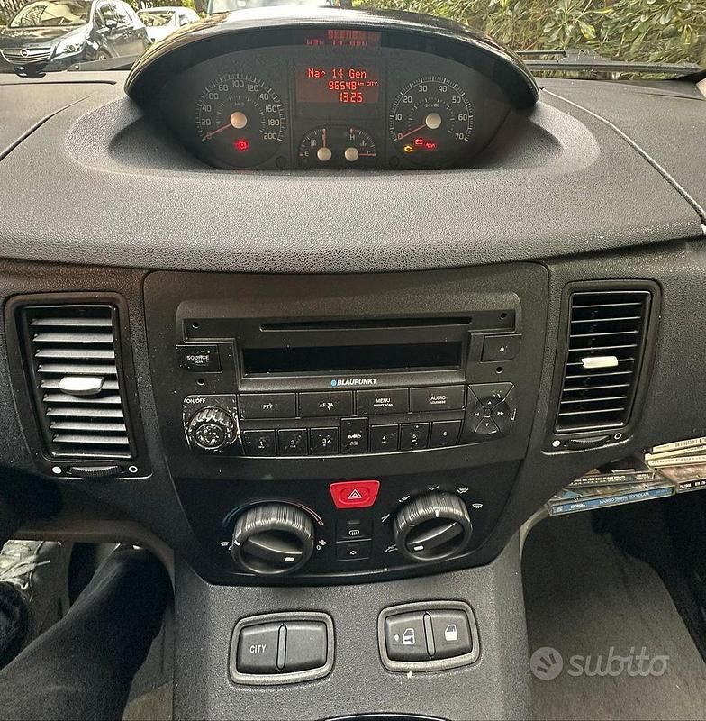 Usata Fiat Idea 2007 Grigio Monovolume