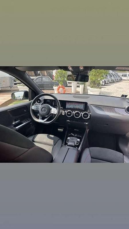 Usata Mercedes B200 Executive 150 CV (110 kW) 2020 Nero Utilitaria
