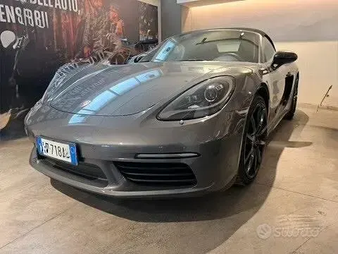 Usata Porsche 718 Boxster 300 CV (220 kW) 2017 Grigio Cabrio