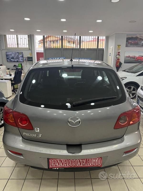 Begagnad Mazda 3 109 HK (80 kW) 2004 Grå Sedan