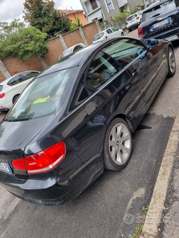 Usata BMW 320 Efficient Dynamics 177 CV (130 kW) 2008 Nero Coupé