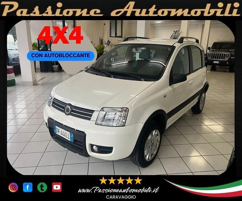 Usata Fiat Panda 4x4 Climbing 59 CV (43 kW) 2009 Bianco Utilitaria