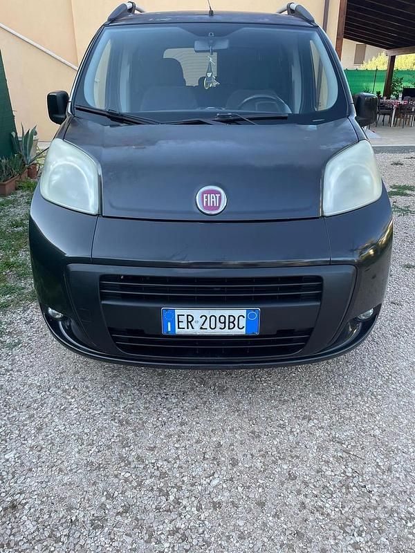 Usata Fiat Qubo Trekking 95 CV (69 kW) 2013 Nero Monovolume
