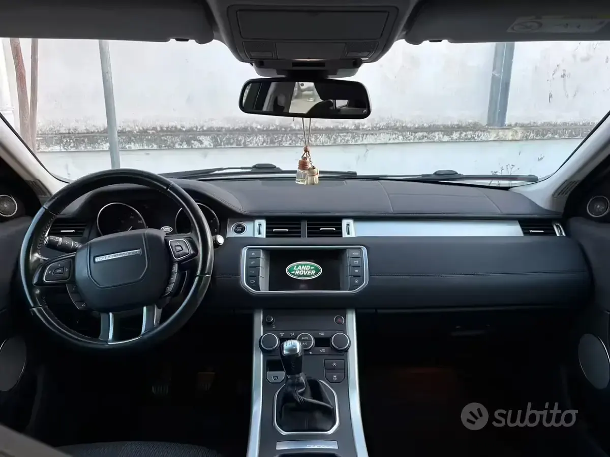 Usata Land Rover Range Rover evoque 150 CV (110 kW) 2017 Bianco Station wagon