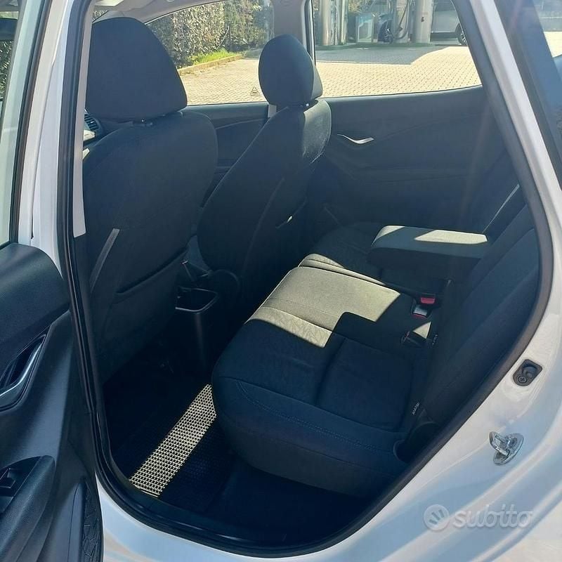 Usata Hyundai ix20 90 CV (66 kW) 2014 Bianco Utilitaria