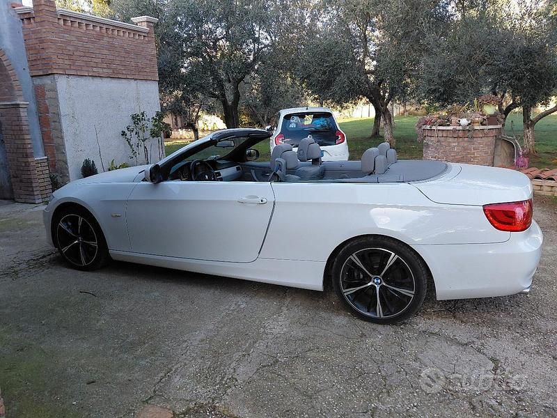 Usata BMW 320 Cabriolet 2010 Bianco Cabrio