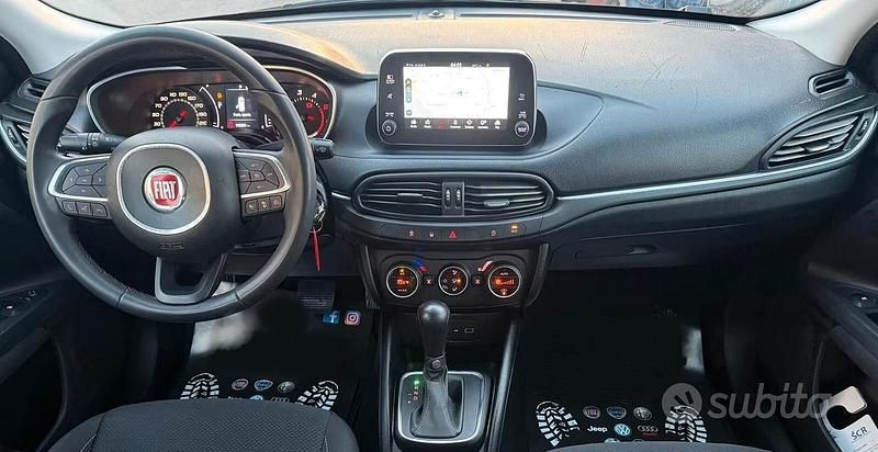 Usata Fiat Tipo 120 CV (88 kW) 2020 Nero Station wagon