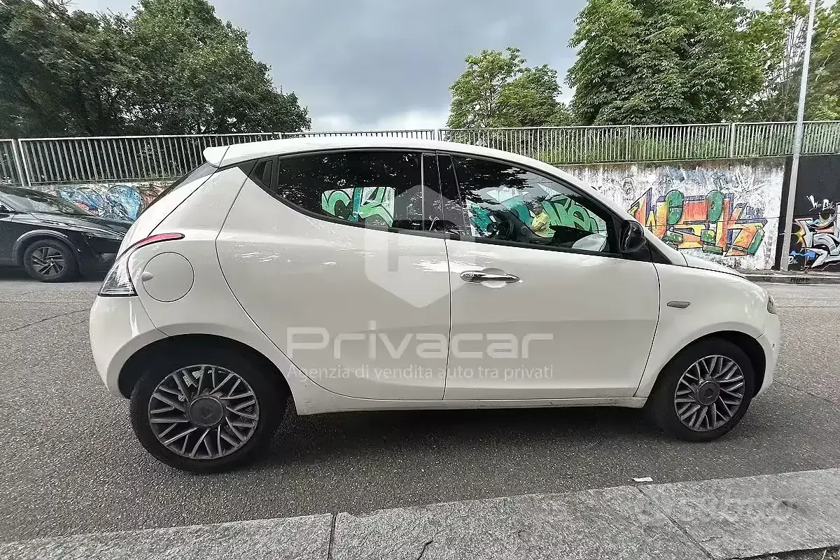 Usata Lancia Ypsilon S 85 CV (62 kW) 2011 Bianco Utilitaria