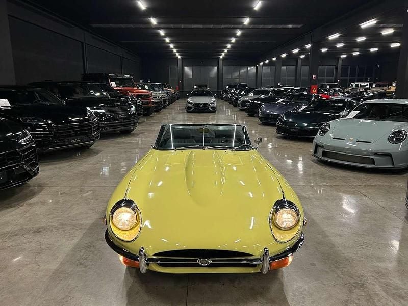 Usata Jaguar E-Type 256 CV (188 kW) 1969 Pale primrose yellow Cabrio