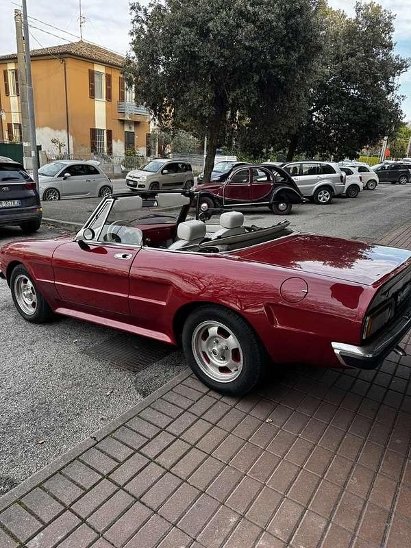 Usata Alfa Romeo Spider Veloce 131 CV (96 kW) 1973 Other Cabrio