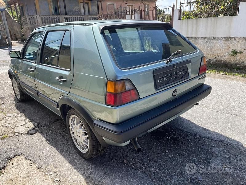 Begagnad VW Golf II GTD 69 HK (50 kW) 1988 Grön Halvkombi