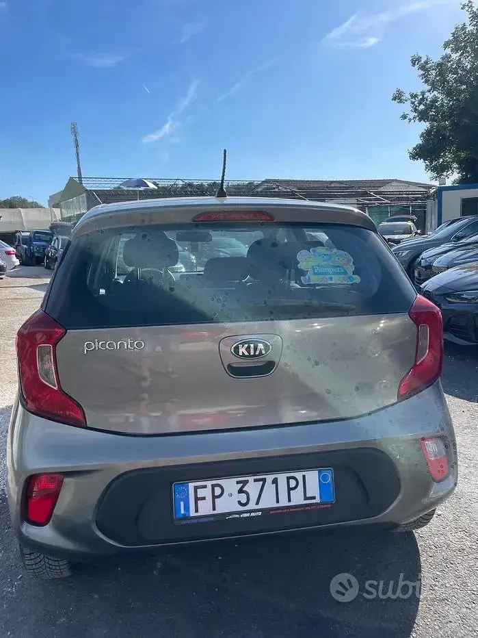 Usata Kia Picanto 65 CV (47 kW) 2018 Grigio Utilitaria