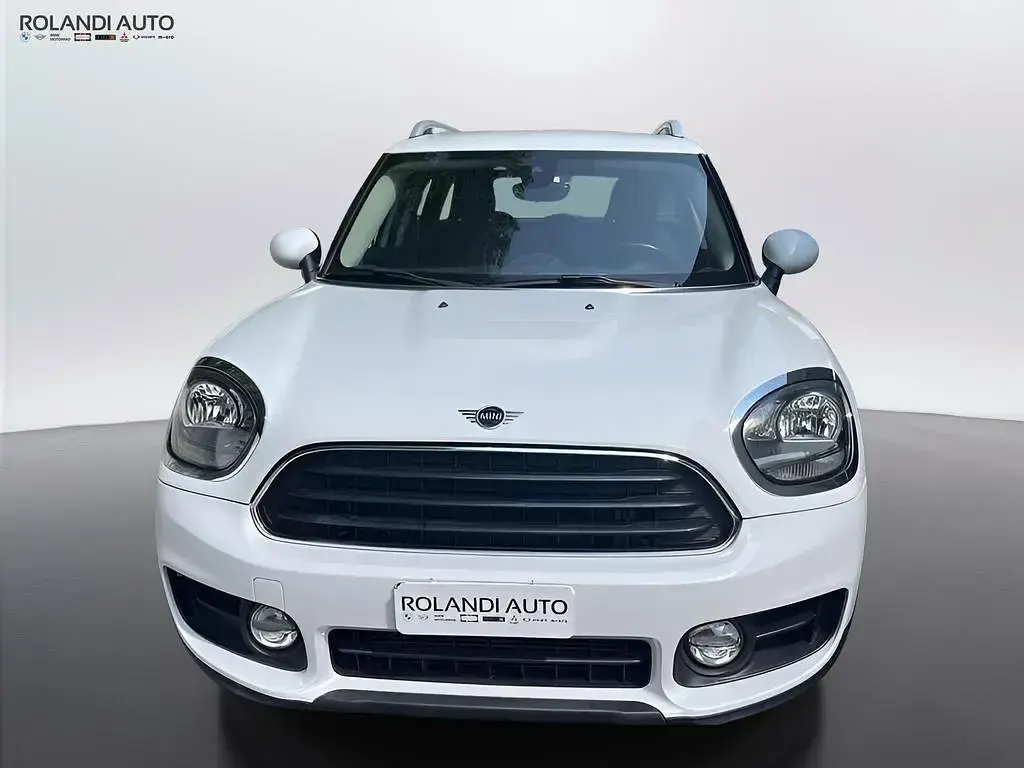 Usata Mini One Countryman 102 CV (75 kW) 2019 Bianco SUV