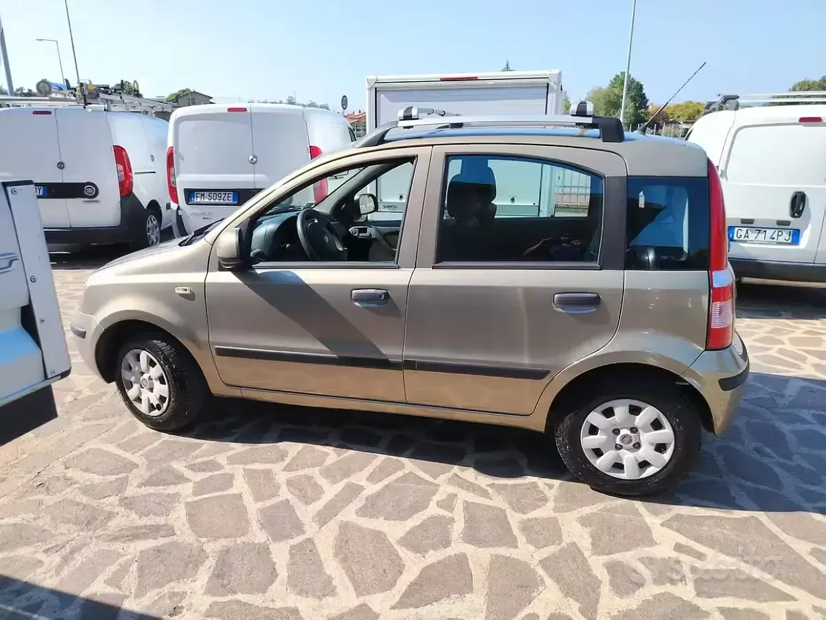 Usata Fiat Panda Dynamic 60 CV (44 kW) 2010 Grigio Utilitaria