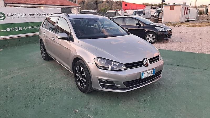 Usata VW Golf VII Executive 110 CV (80 kW) 2016 Argento Station wagon