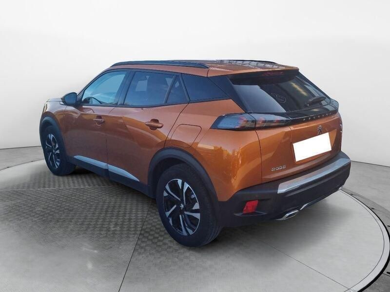 Usata Peugeot 2008 Allure 131 CV (96 kW) 2021 Arancione SUV