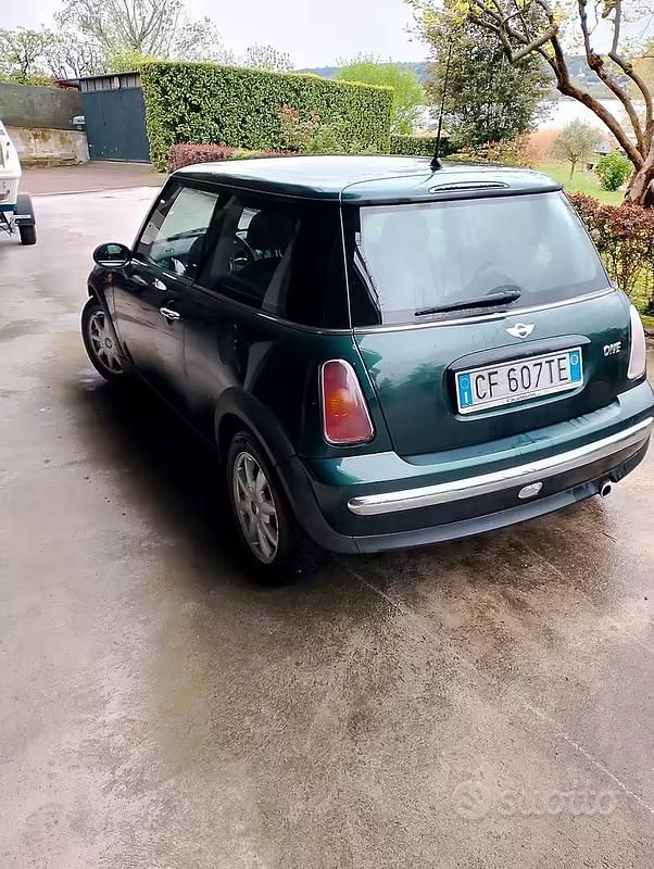 Usata Mini ONE 2003 Verde Utilitaria