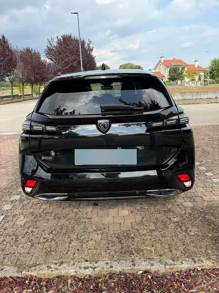 Usata Peugeot 308 SW Allure 131 CV (96 kW) 2023 Marrone Station wagon