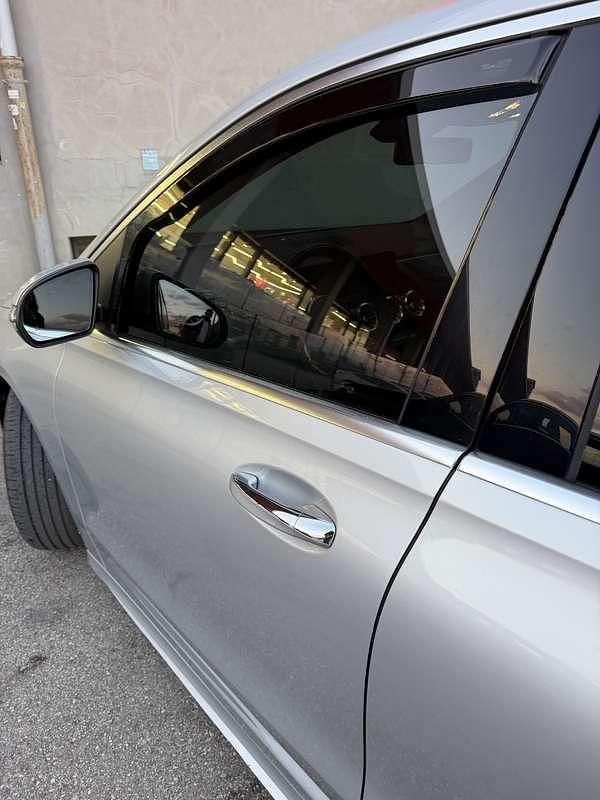 Usata Mercedes B180 Premium 116 CV (85 kW) 2021 Utilitaria