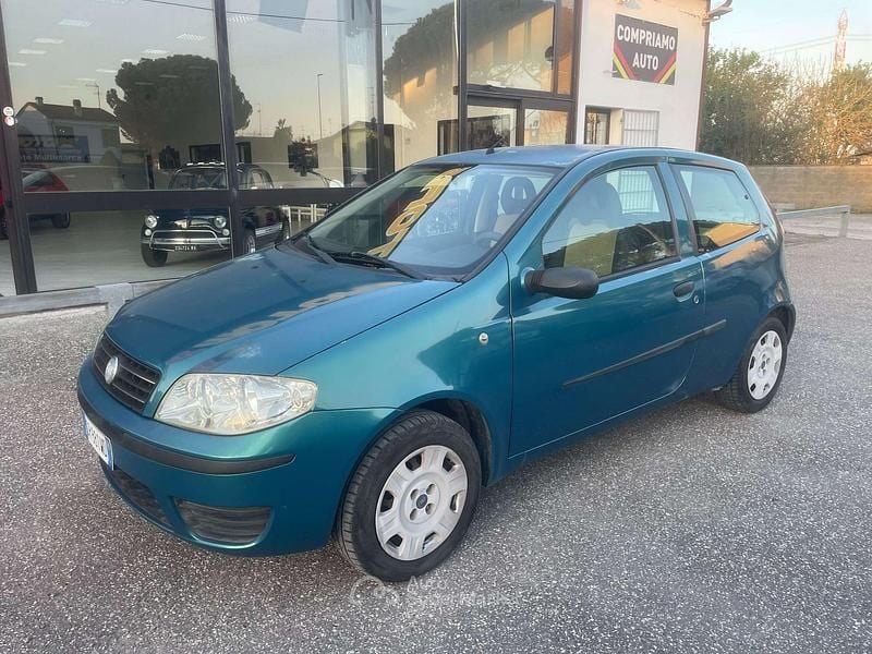 Usata Fiat Punto Dynamic 60 CV (44 kW) 2005 Verde Utilitaria