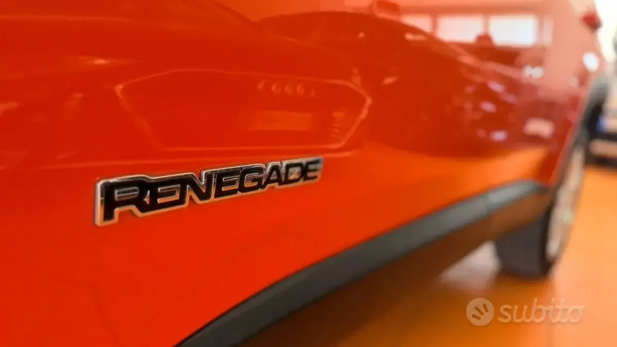 Usata Jeep Renegade Limited 140 CV (102 kW) 2015 Arancione SUV