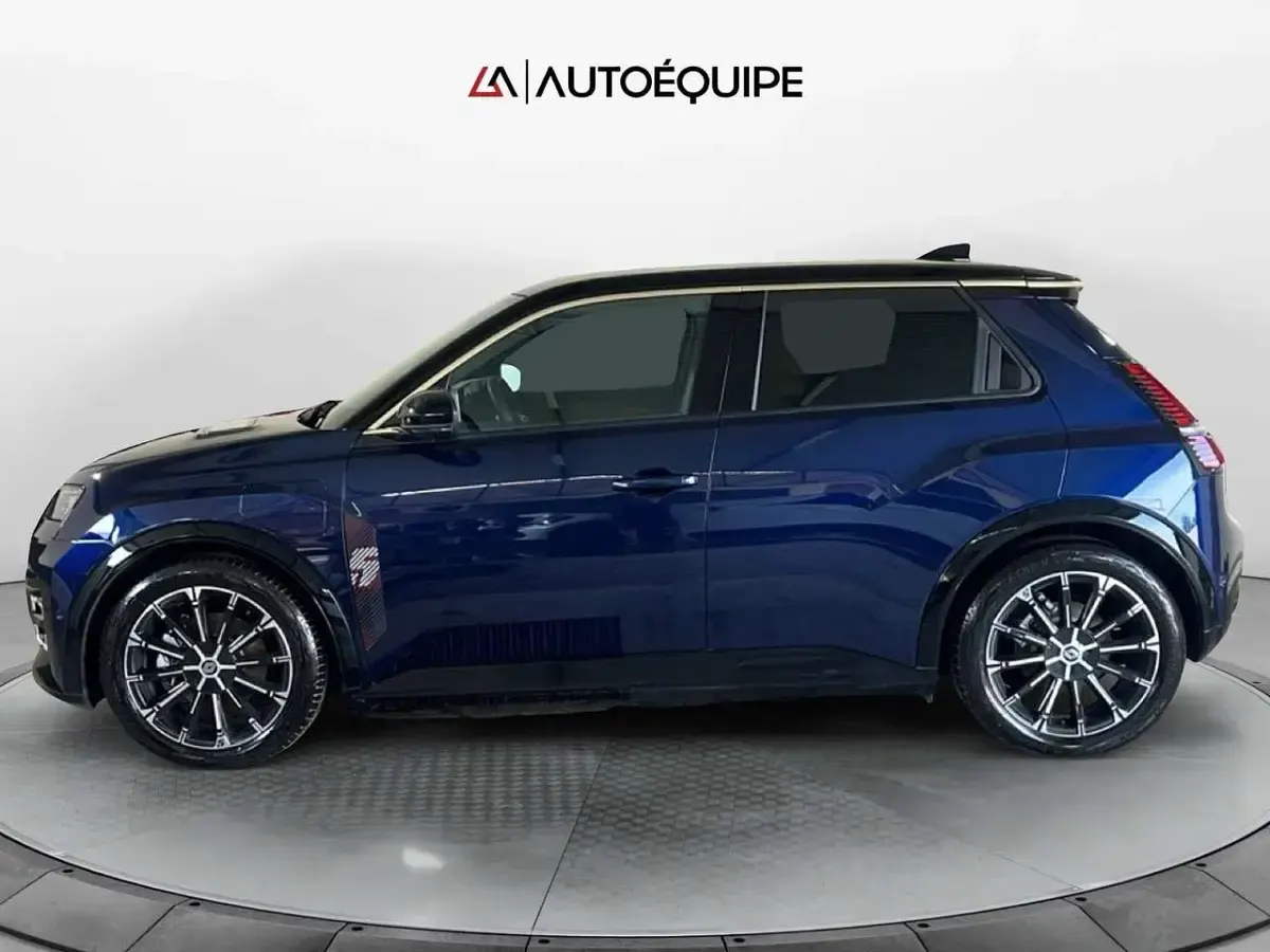 Usata Renault 5 E-Tech Iconic 110 kW (150 CV) 2025 Blu/azzurro Berlina