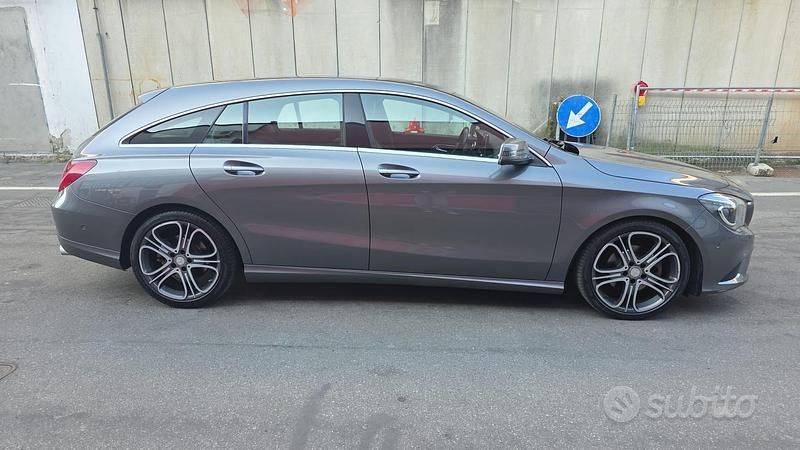 Usata Mercedes CLA200 136 CV (100 kW) 2015 Grigio Station wagon