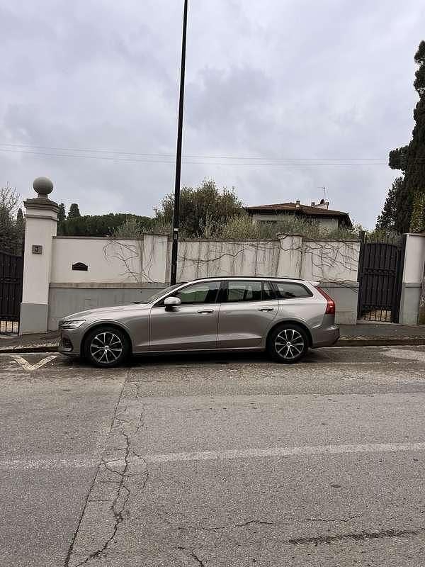 Usata Volvo V60 Business Edition 150 CV (110 kW) 2019 Station wagon