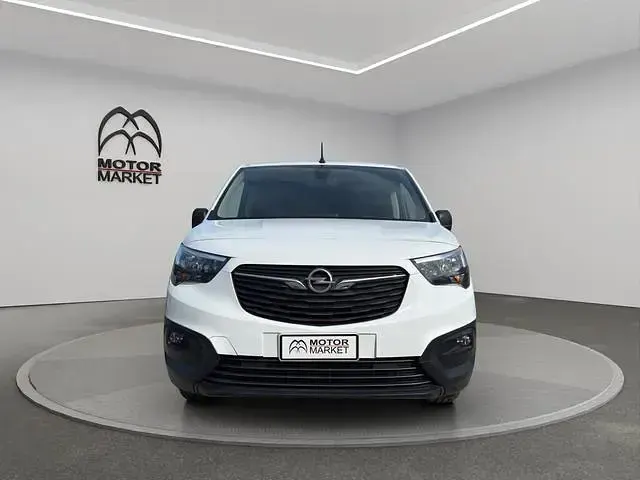 Usata Opel Combo Edition 131 CV (96 kW) 2024 Bianco Monovolume