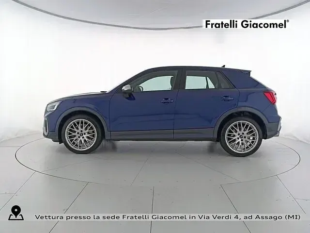 Usata Audi SQ2 Sport 300 CV (220 kW) 2023 Blu navarra metallizzato SUV