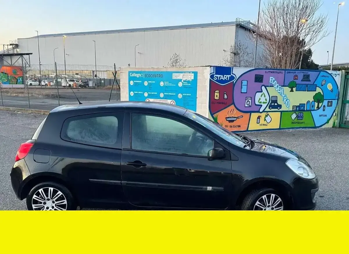 Usata Renault Clio II 58 CV (42 kW) 2008 Other Berlina