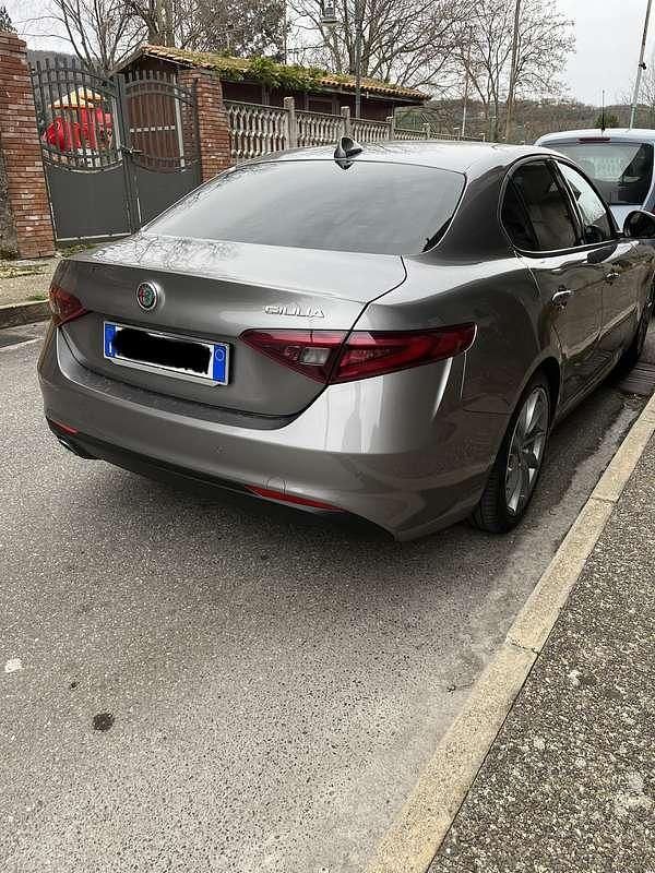 Usata Alfa Romeo Giulia Super 150 CV (110 kW) 2018 Berlina