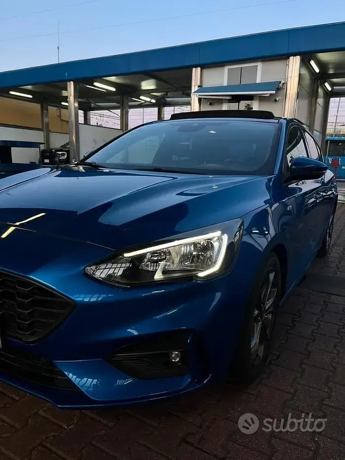 Usata Ford Focus ST-Line 120 CV (88 kW) 2019 Blu Berlina