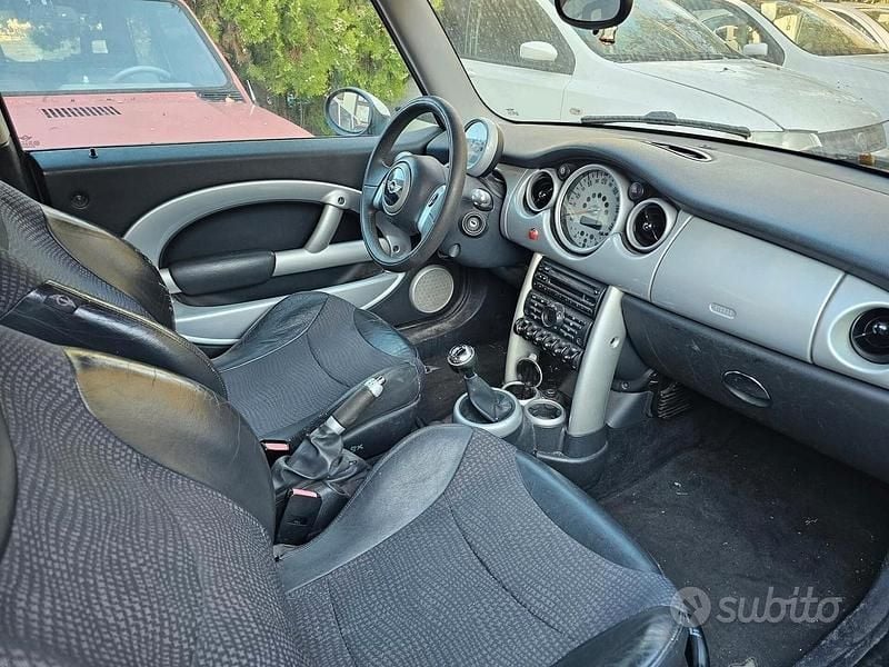 Usata Mini Cooper 116 CV (85 kW) 2003 Rosso Utilitaria