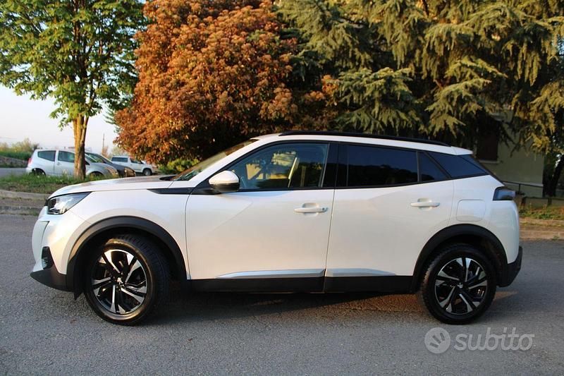 Usata Peugeot 2008 Allure 131 CV (96 kW) 2020 Bianco SUV